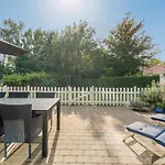 Three-Bedroom Holiday Home In Humble Casa vacanze *