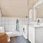 Three-Bedroom Holiday Home In Humble Casa vacanze