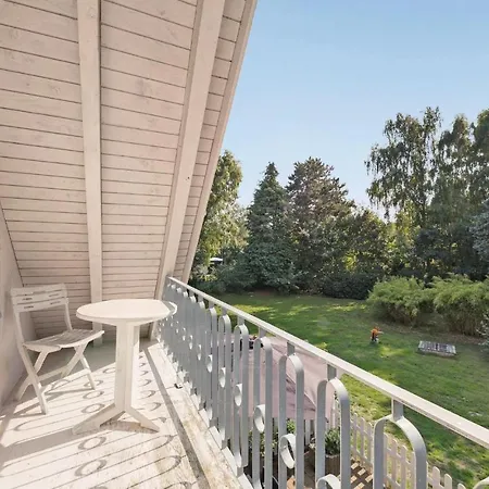 Three-Bedroom Holiday Home In Humble Casa vacanze