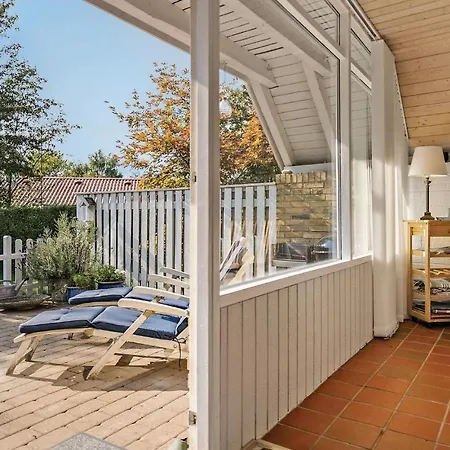 Gorgeous Home In Humble With Wifi