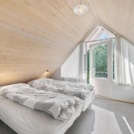 Gorgeous Home In Humble With Wifi Casa de Férias Nordenbro Vesteregn