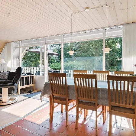 Casa vacanze Three-Bedroom Holiday Home In Humble